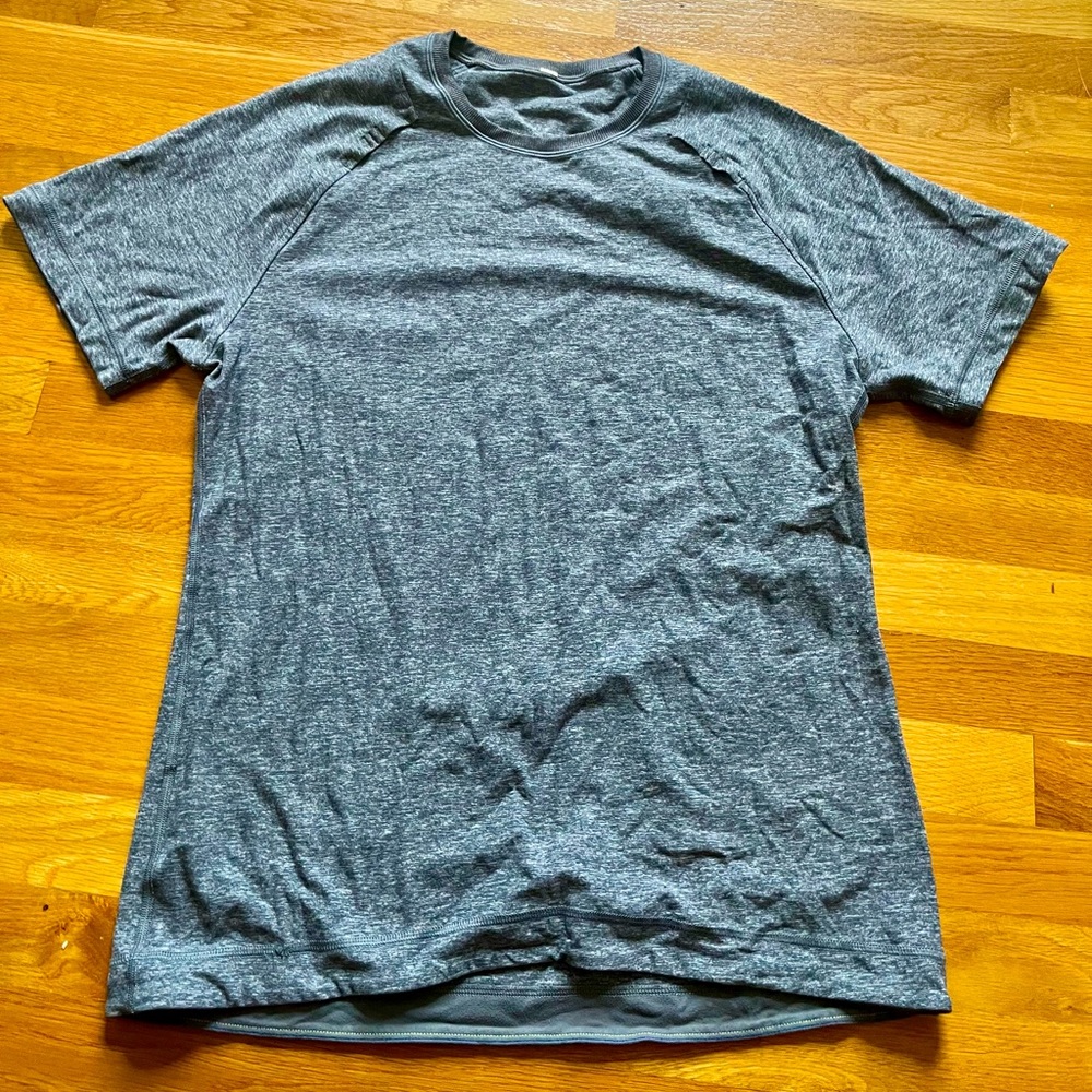 lululemon men’s short sleeve tech shirt